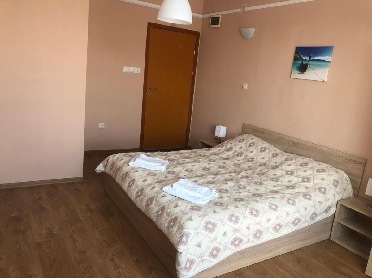 Family Hotel Saint Peter Saints Constantine and Helena ภายนอก รูปภาพ