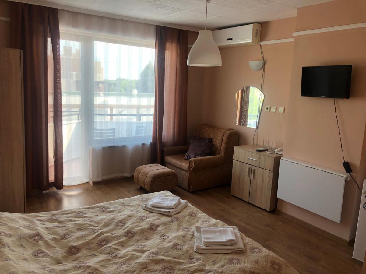 Family Hotel Saint Peter Saints Constantine and Helena ภายนอก รูปภาพ