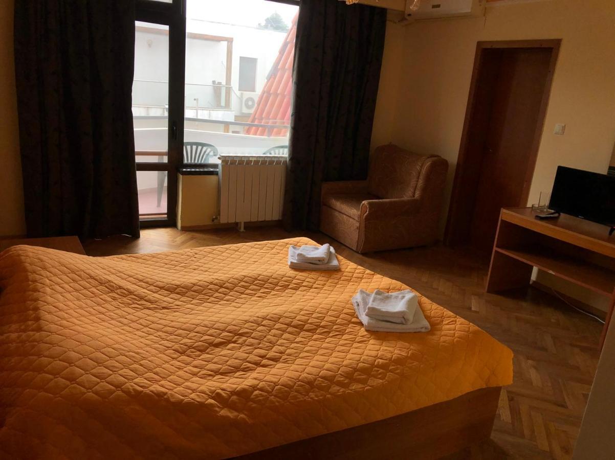 Family Hotel Saint Peter Saints Constantine and Helena ภายนอก รูปภาพ
