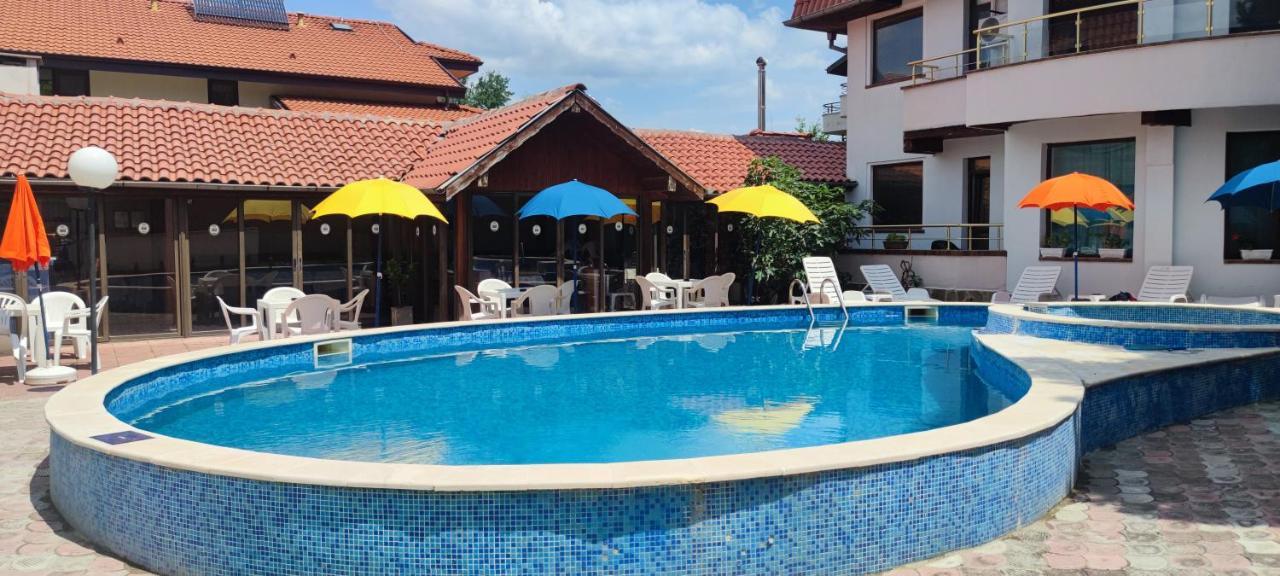 Family Hotel Saint Peter Saints Constantine and Helena ภายนอก รูปภาพ