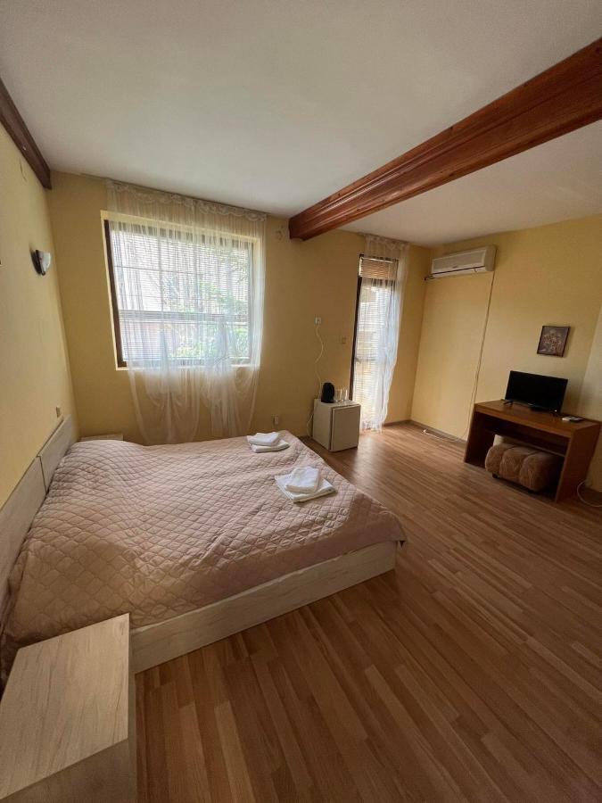Family Hotel Saint Peter Saints Constantine and Helena ภายนอก รูปภาพ