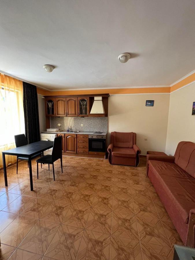 Family Hotel Saint Peter Saints Constantine and Helena ภายนอก รูปภาพ